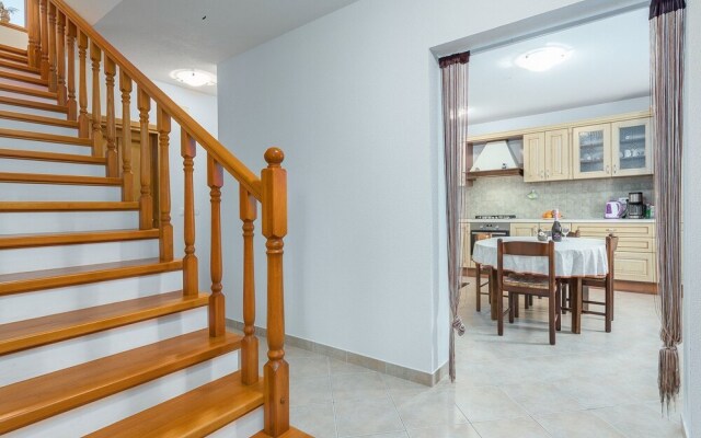 Traditional Stone Holiday House for up to 8 Persons