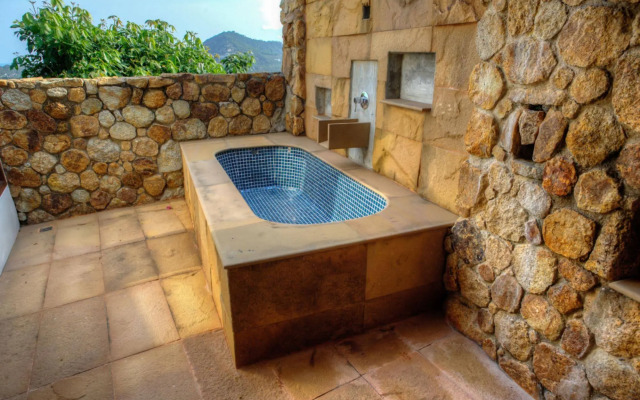 Alpha Villa