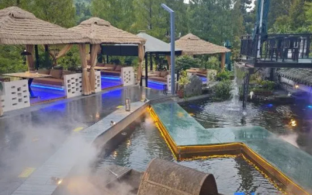 Floral Hotel·Huangshan shi’shangyisu hotel (Hongcun scenic area) – Pool – Huangshan