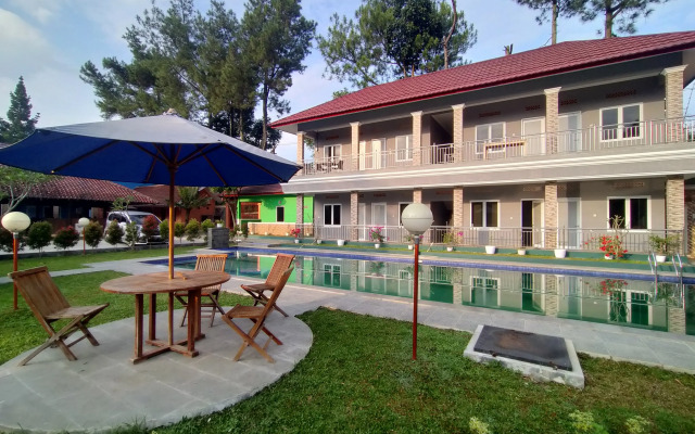 Villa Batu Tua Puncak