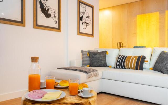 WHome | Anjos Stylish Apartment #10