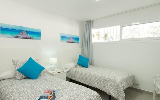 Beach House With Private Pool in San Agustín - ET1