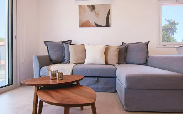 Phaedrus Living Seaside Luxury Limnaria 172