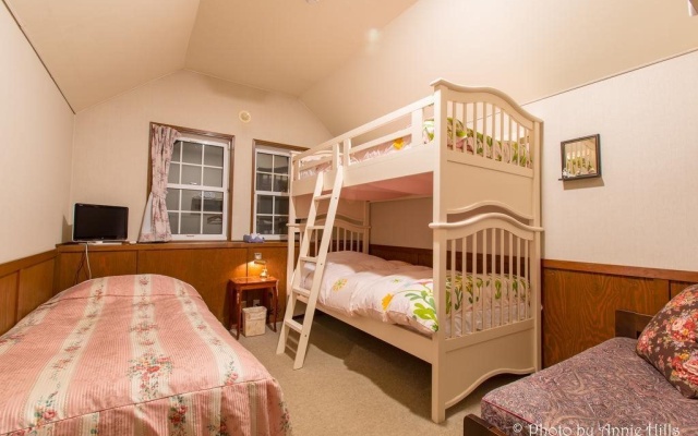 Annie Hills – Guest Rooms – Tateshina