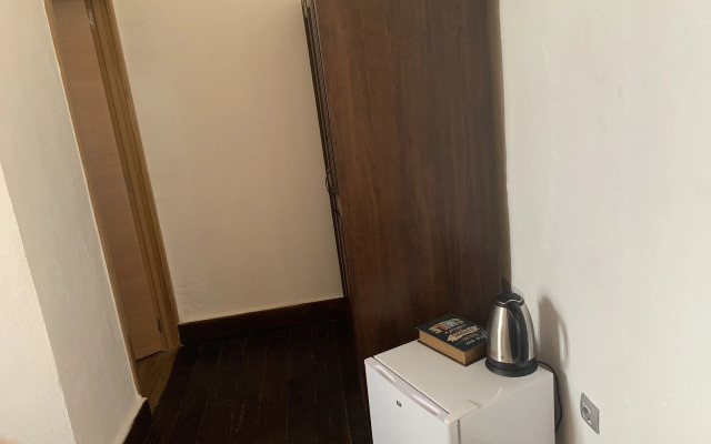 Valtisya House Pool & Airport