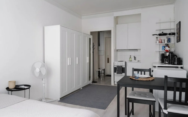 Cozy Studio Apt with Perfect Location