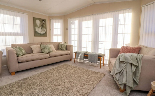 2 Willow Way