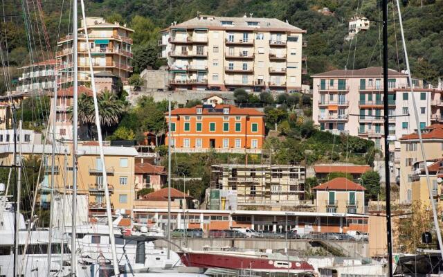 Trilocale in villa vista mare Apt 1