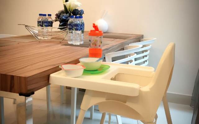 iBook 1 - Luxury Holiday Homestay