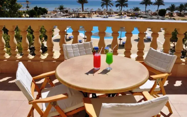 Paradise Club Shoni Bay