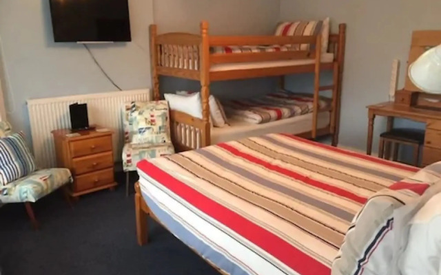 Pine Lodge Guest House