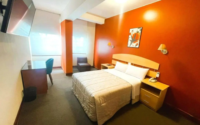 Javier Prado Inn