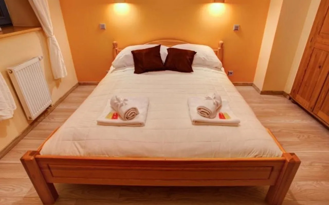 Five Stars Apartments