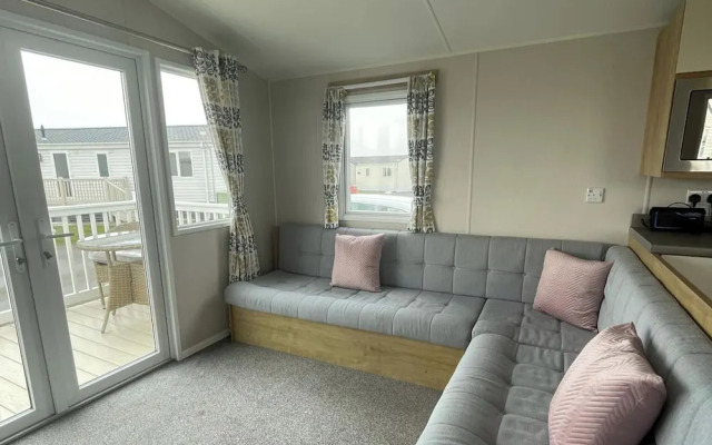 Sleeps 8-sea View-pets-pool-parking