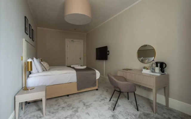 The Burlington Hotel