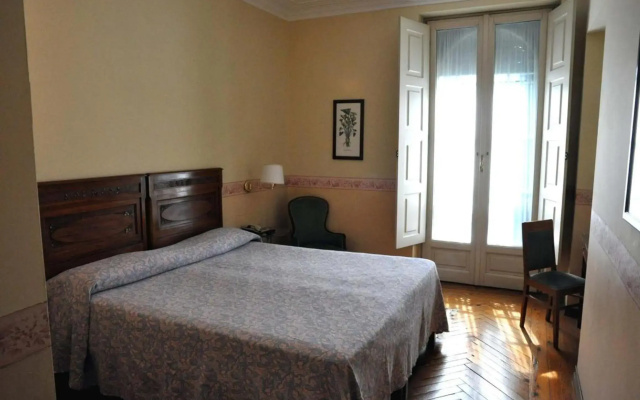 Hotel Roma E Rocca Cavour