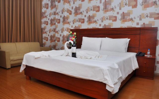 Queen Central Hotel