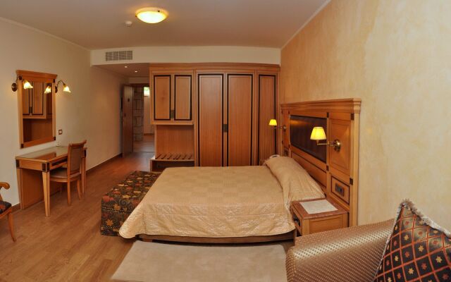 Seafos Luxury Resort & Spa