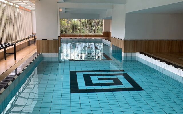 Lux Suites Oasis of Peace Apartments
