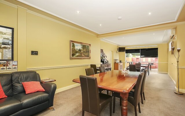 Grand Central Accommodation B&B Cobden