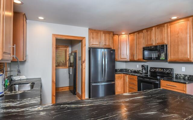 Irvana 6 Bedroom House