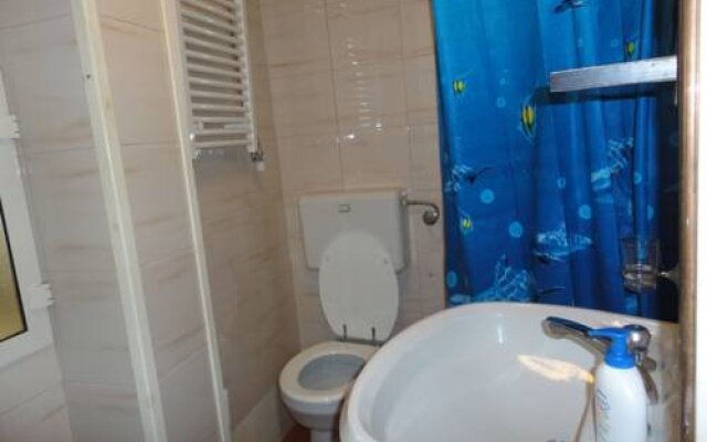 Apulia Hotels Castel del Monte