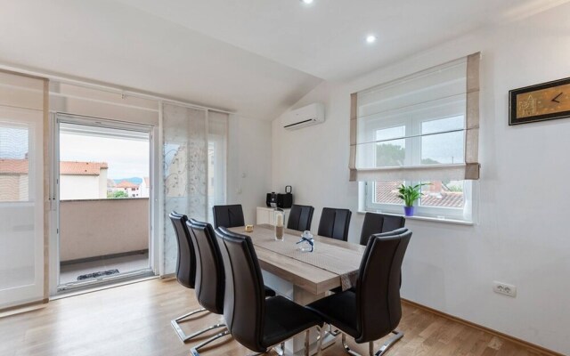 Penthouse Milda 4 Up To 6 Guests, Zadar