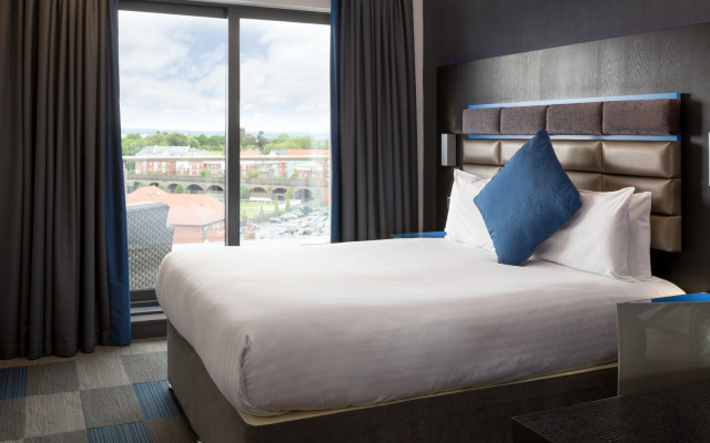 Roomzzz Chester City