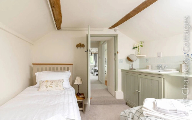 Holly Cottage