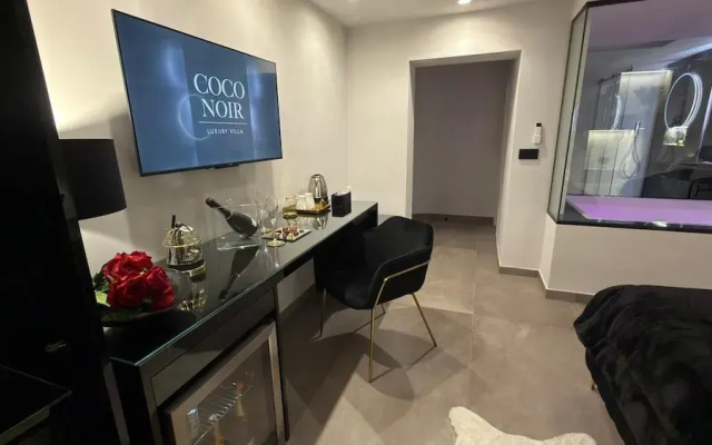 Coco Noir Luxury Villa