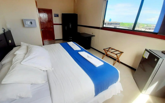 Hotel Los Algarrobos