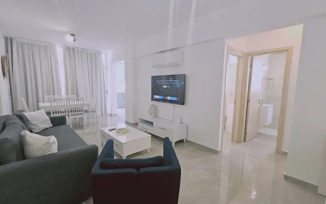 154 LCA - Stay Local Apartment