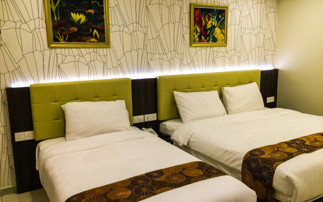 Louis Hotel