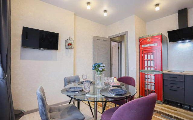 Квартиры у Петровны на улице Июльских Дней 1к1