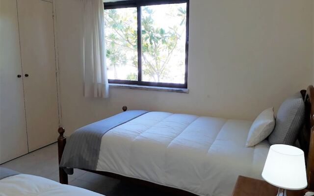 T2 Mouramar Varanda Vista Piscina Golf 6 Pessoas