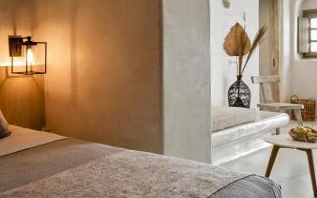 Rhenia's Suites