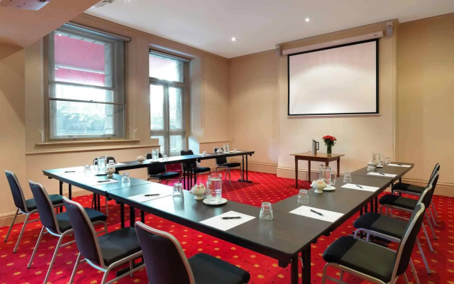 Grand Hotel Melbourne