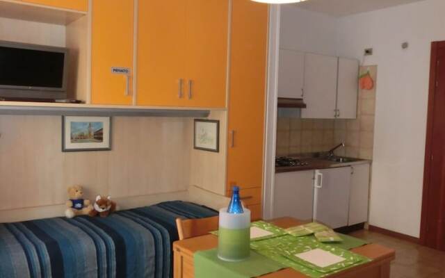 Essential Studio Apartment Near the Beach