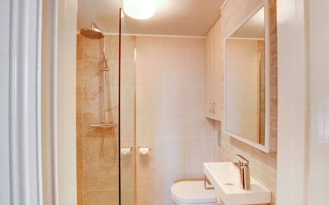 Chic Holiday Home in Swanage With Garden