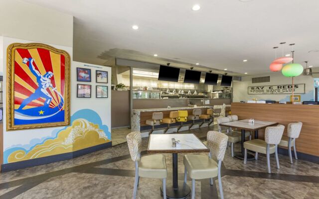 Best Western Royal Sun Inn & Suites
