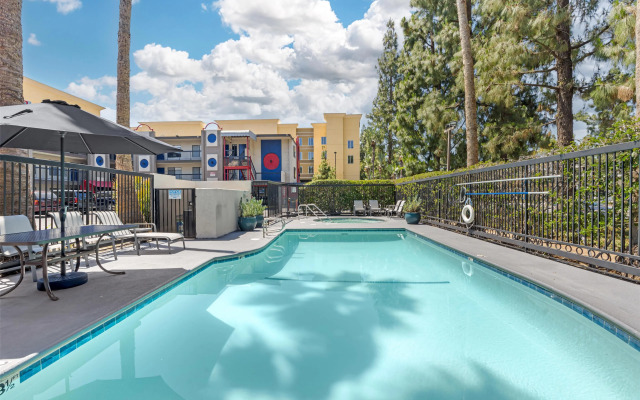 Best Western Courtesy Inn Hotel - Anaheim Resort at the Park