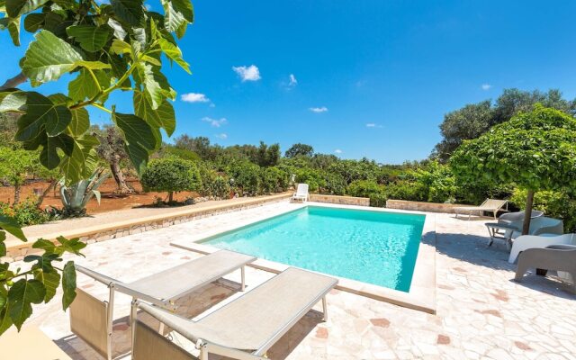 3229 Trullo Mimosa by Perle di Puglia