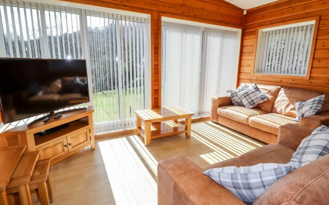 Watersview Lodge