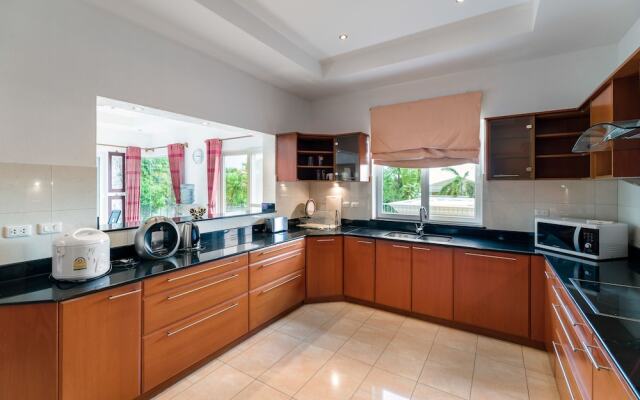 Stunning Luxury Golf and Pool Villas