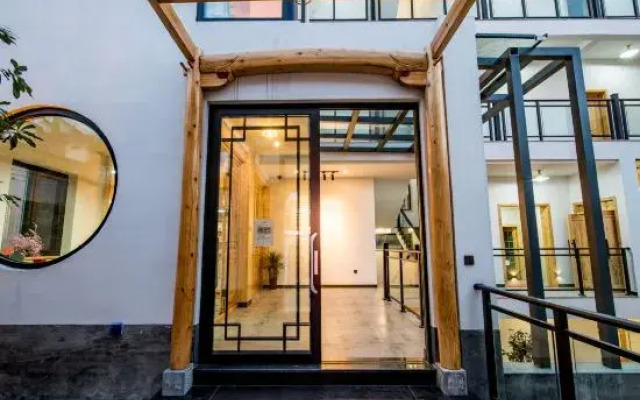 Zhonghan Small Courtyard