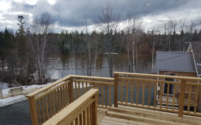 Striper Fishing & Hunting Lodge