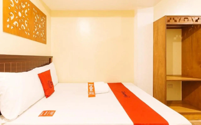 RedDoorz near PNR Espana Station