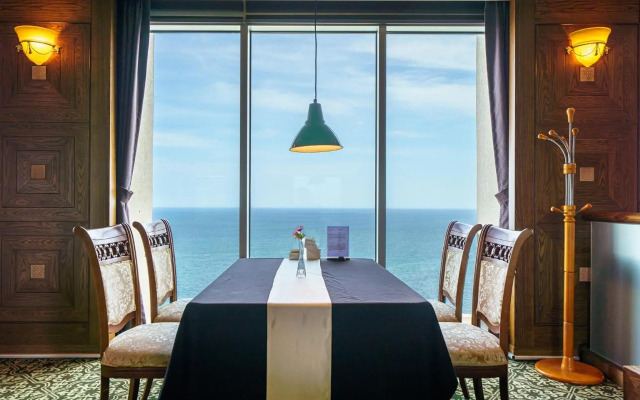 Hotel Maremons