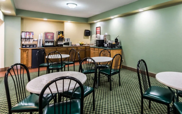 Red Carpet Inn Austin MN