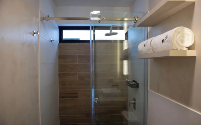 w Flawless 3BR w Balcony in Miraflores